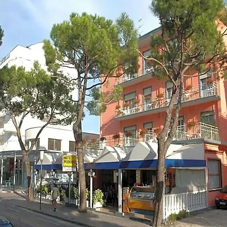 Moderno Hotel 3*