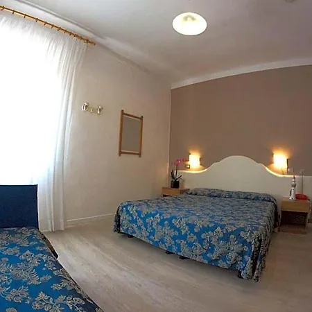Hotel Moderno 3*