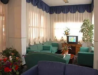 Moderno מלון 3*
