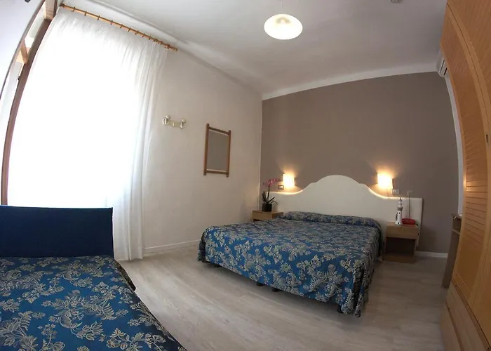 Moderno 3* Τζεσόλο Λίντο